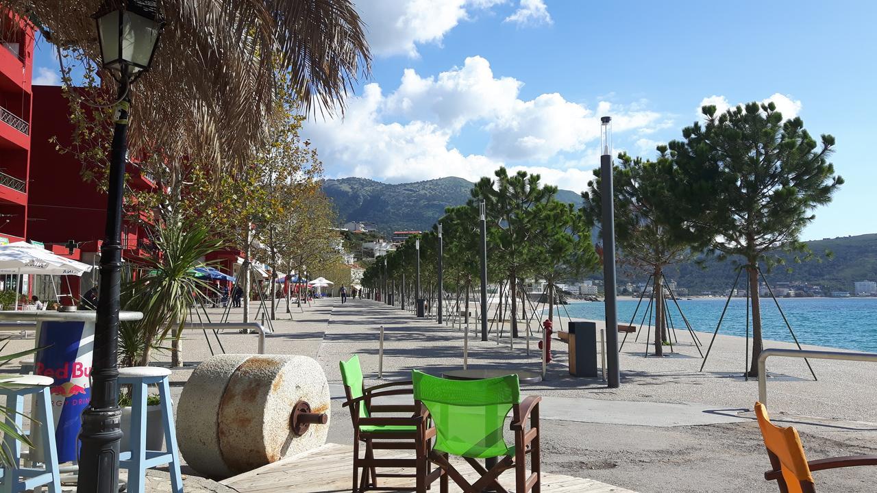 Castle Hotel Himare Exteriör bild